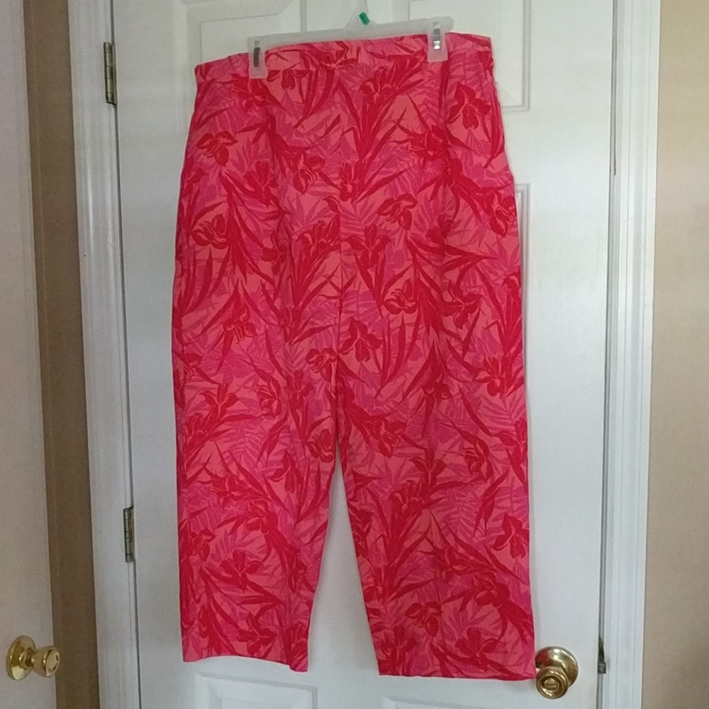 Super cute 2x crop pants